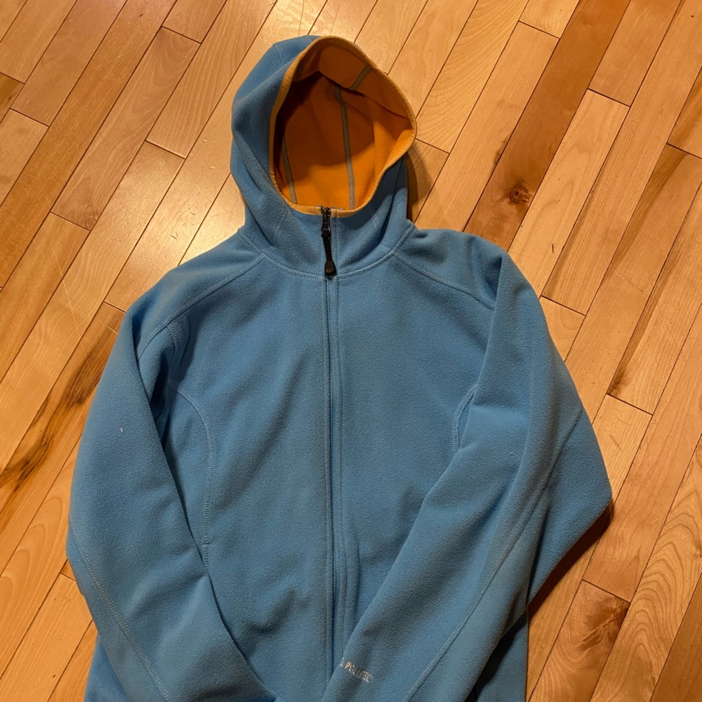 LL Bean. Nice ski layer. Light Blue. Polartec Fleece.